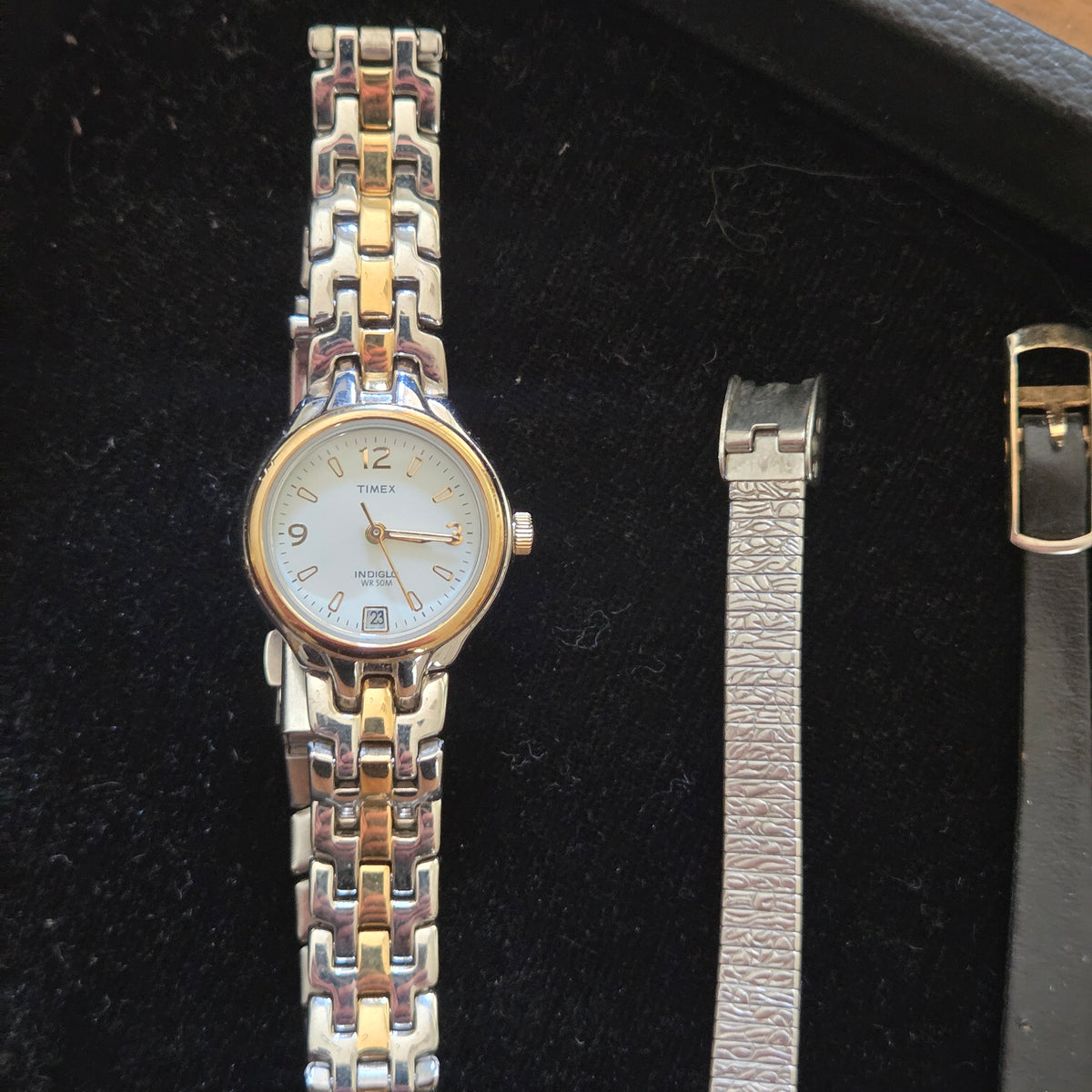 Ladies Vintage Timex & Lorus Watches Lot of 6 – Quartz, Manual Wind, Parts/Repair