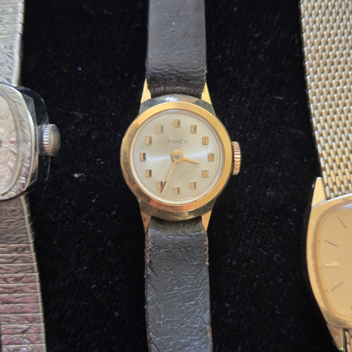 Ladies Vintage Timex & Lorus Watches Lot of 6 – Quartz, Manual Wind, Parts/Repair