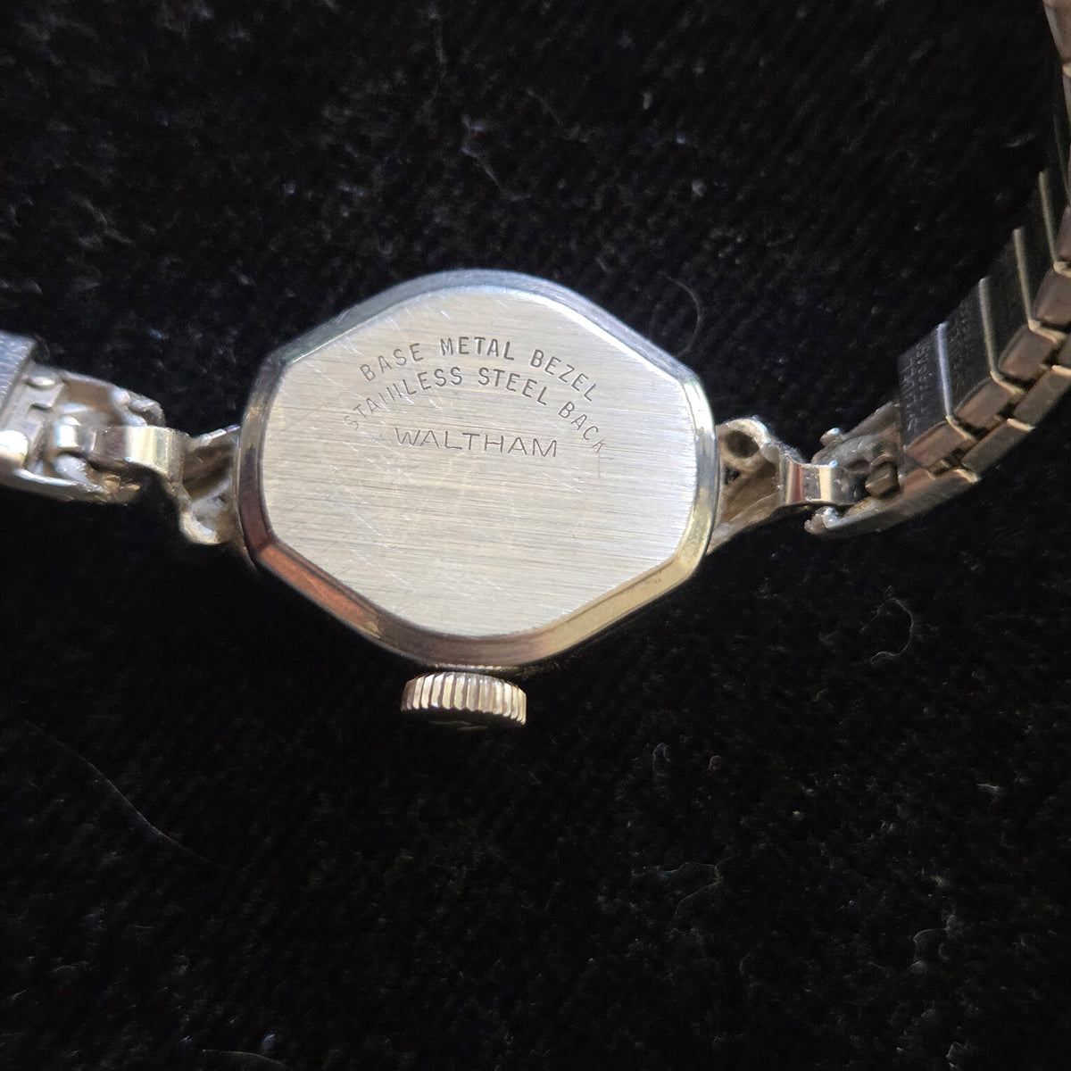 Ladies Vintage Timex & Lorus Watches Lot of 6 – Quartz, Manual Wind, Parts/Repair