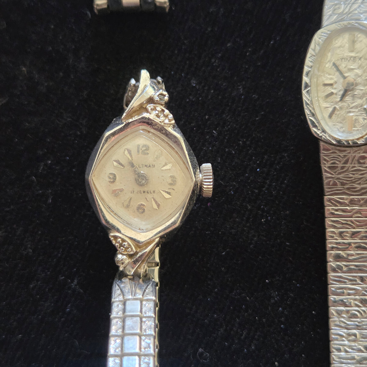 Ladies Vintage Timex & Lorus Watches Lot of 6 – Quartz, Manual Wind, Parts/Repair